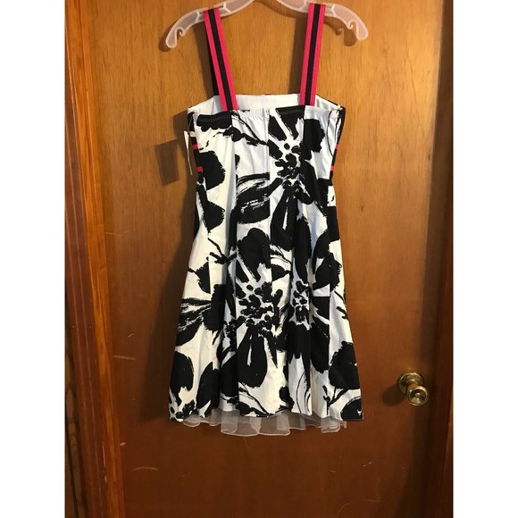 NWT Jodi Kristopher jr. Size1 black & white floral dress. - Picture 2 of 8